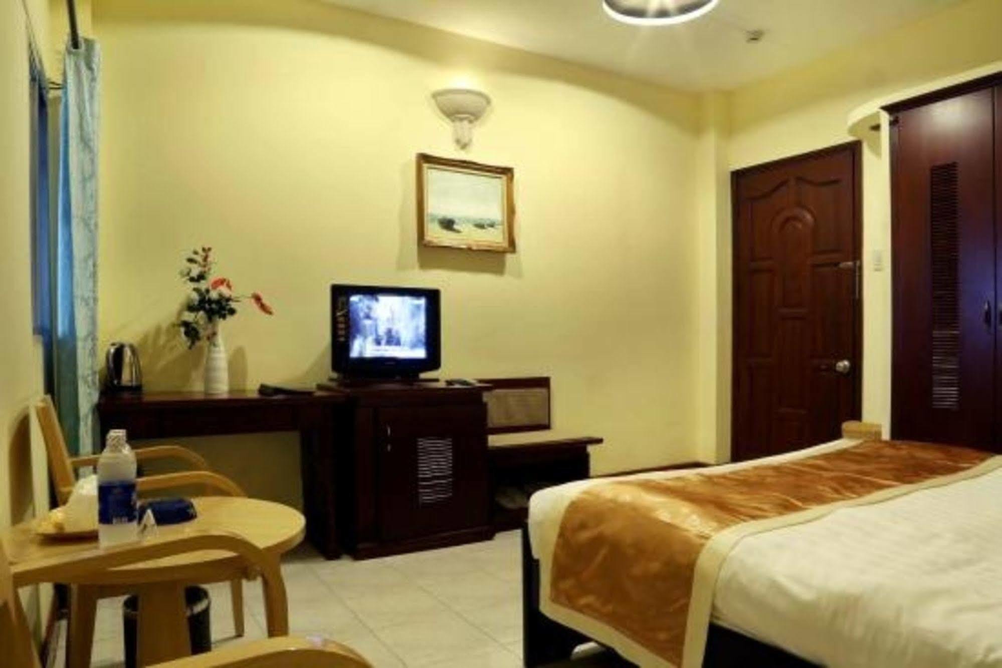 Lien Thanh Hotel Хошимин Экстерьер фото