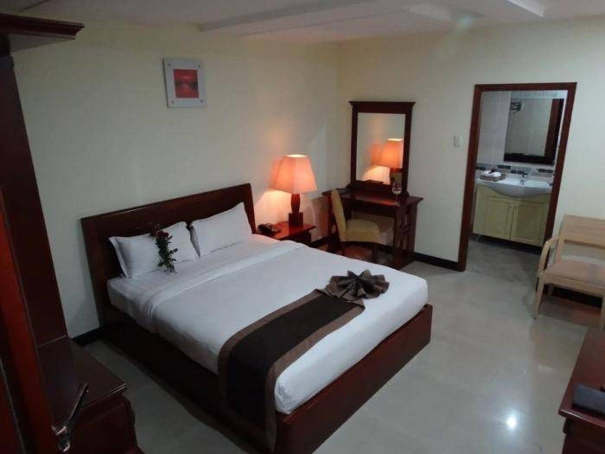 Lien Thanh Hotel Хошимин Экстерьер фото