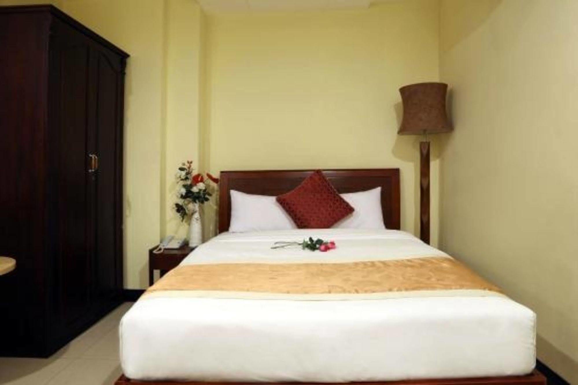 Lien Thanh Hotel Хошимин Экстерьер фото