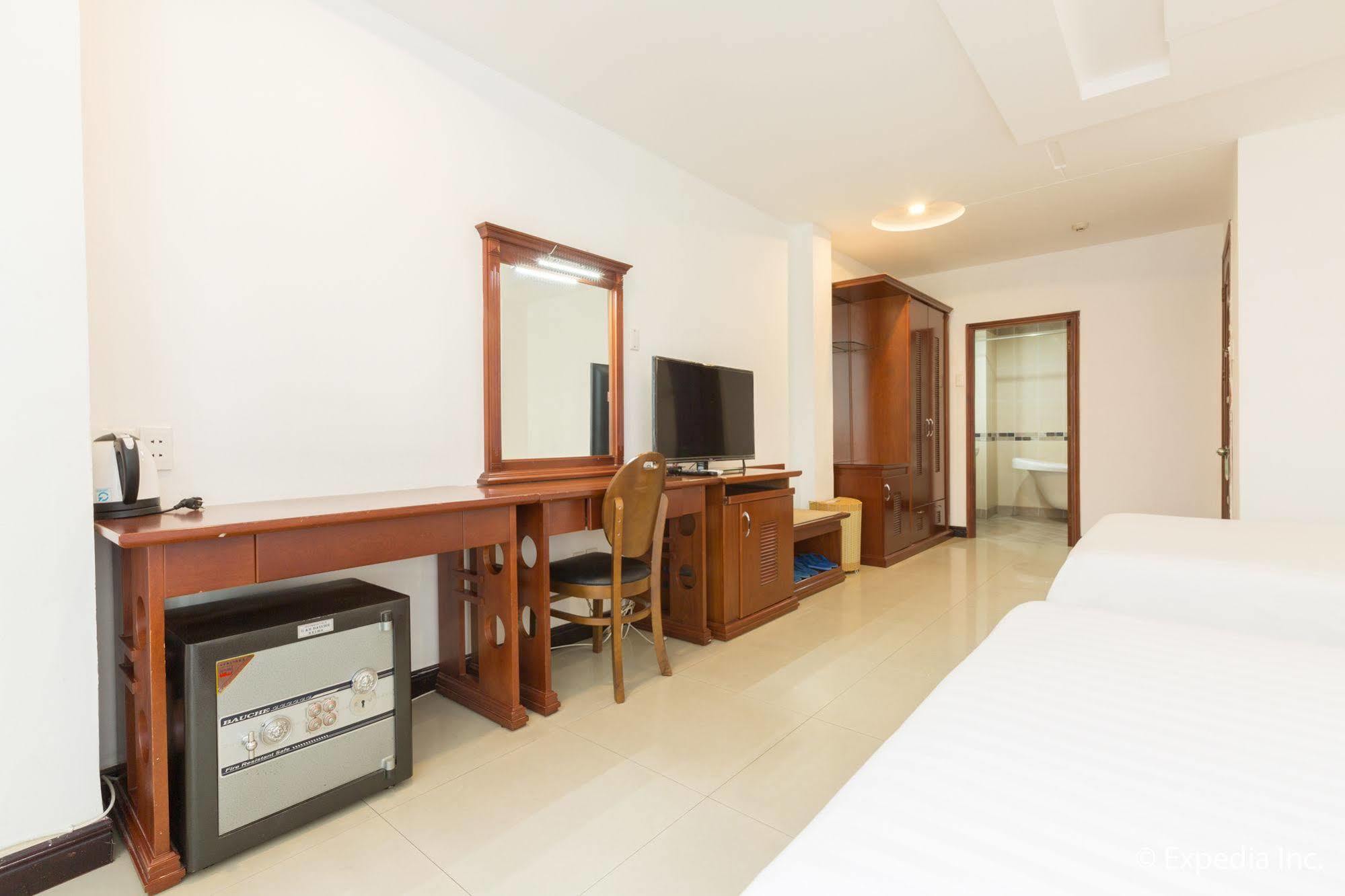 Lien Thanh Hotel Хошимин Экстерьер фото